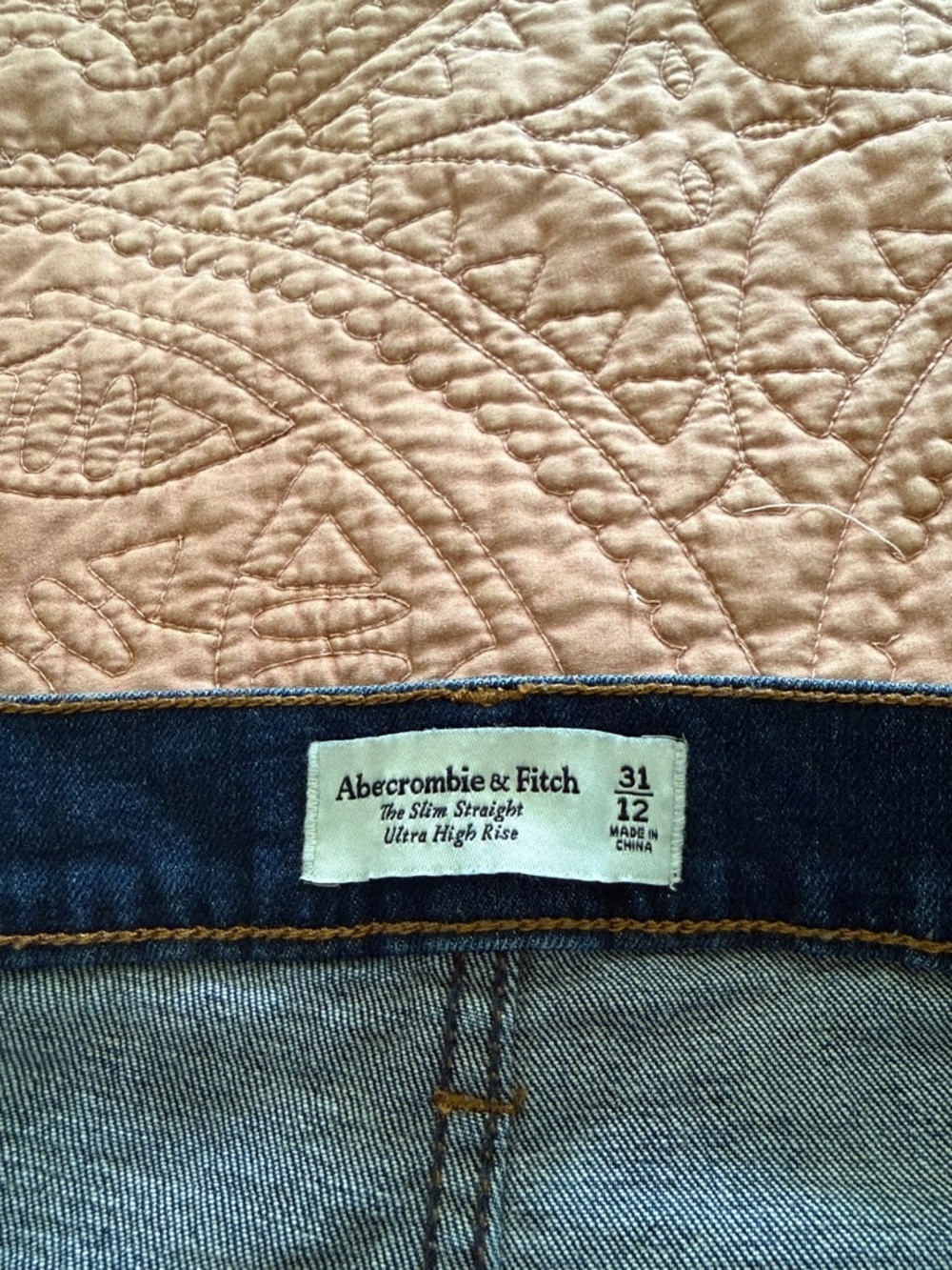 Abercrombie & Fitch The Slim Straight Ultra High Rise - Picture 2 of 4